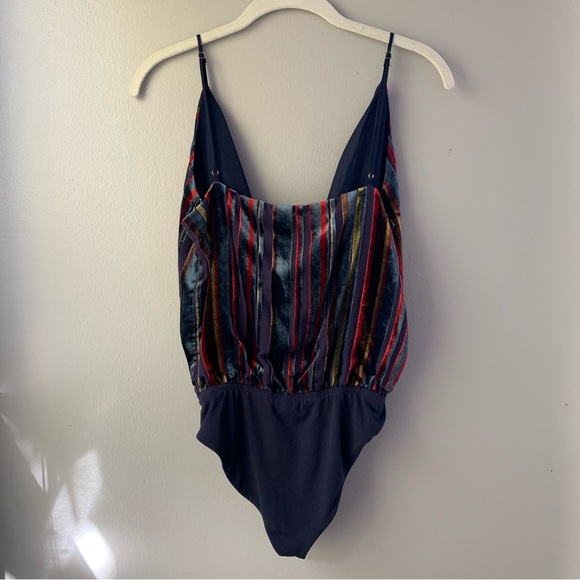 HOUSE OF HARLOW 1960 x REVOLVE Lauren Bodysuit in Velvet Stripes - Picture 2 of 8